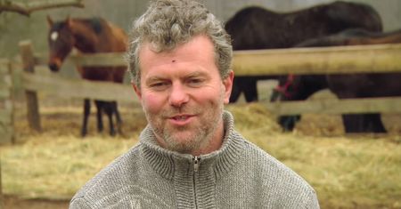 Marek z "Rolnik szuka żony" ma 49 lat. Rok temu został ojcem, a teraz dziadkiem