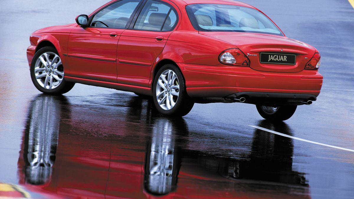 X-Type może kusić wyglądem, ale podczas zakupu trzeba uważać