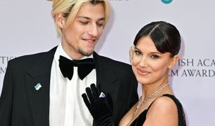 Gwiazda "Stranger Things" zakochana. Dokazuje na jachcie z synem Jona Bon Joviego