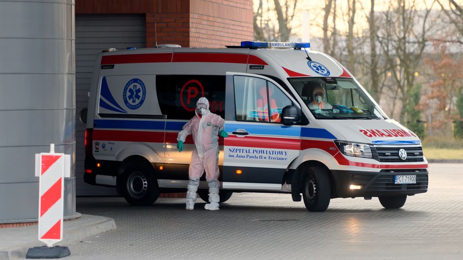 Ksiądz z Koczurek pod Trzebnicą trafił do szpitala, parafianie pozostają na kwarantannie