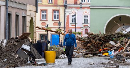 Tak powódź uderza w gospodarkę. Ponure prognozy dla Polski