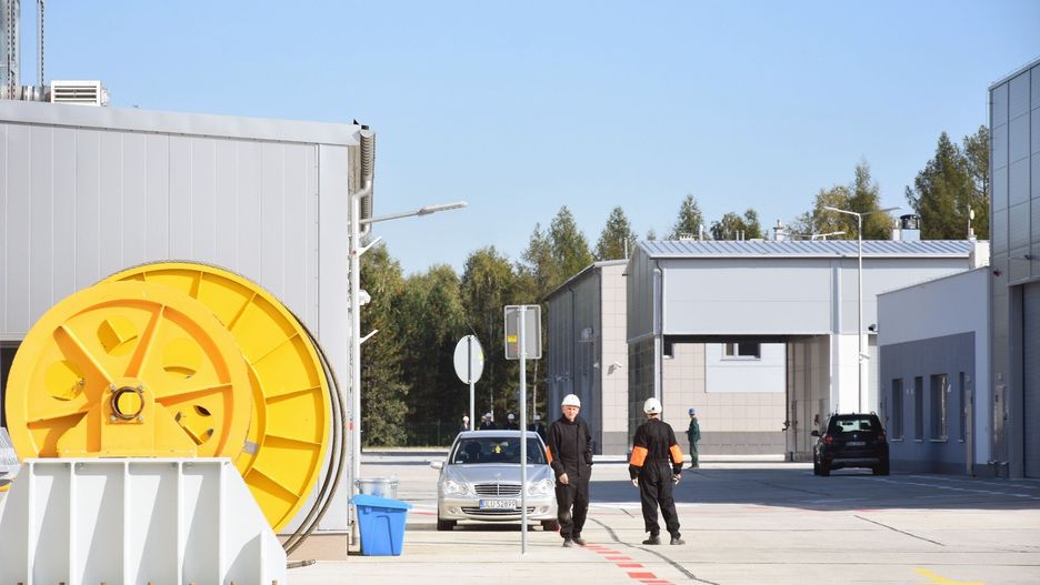 Środki z kredytu zostaną przeznaczone głównie na cele korporacyjne. KGHM planuje wykorzystać te fundusze na inwestycje oraz wsparcie bieżącej działalności.