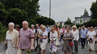 Boże Ciało w Będzinie. Korowód parafian przeszedł ulicami miasta