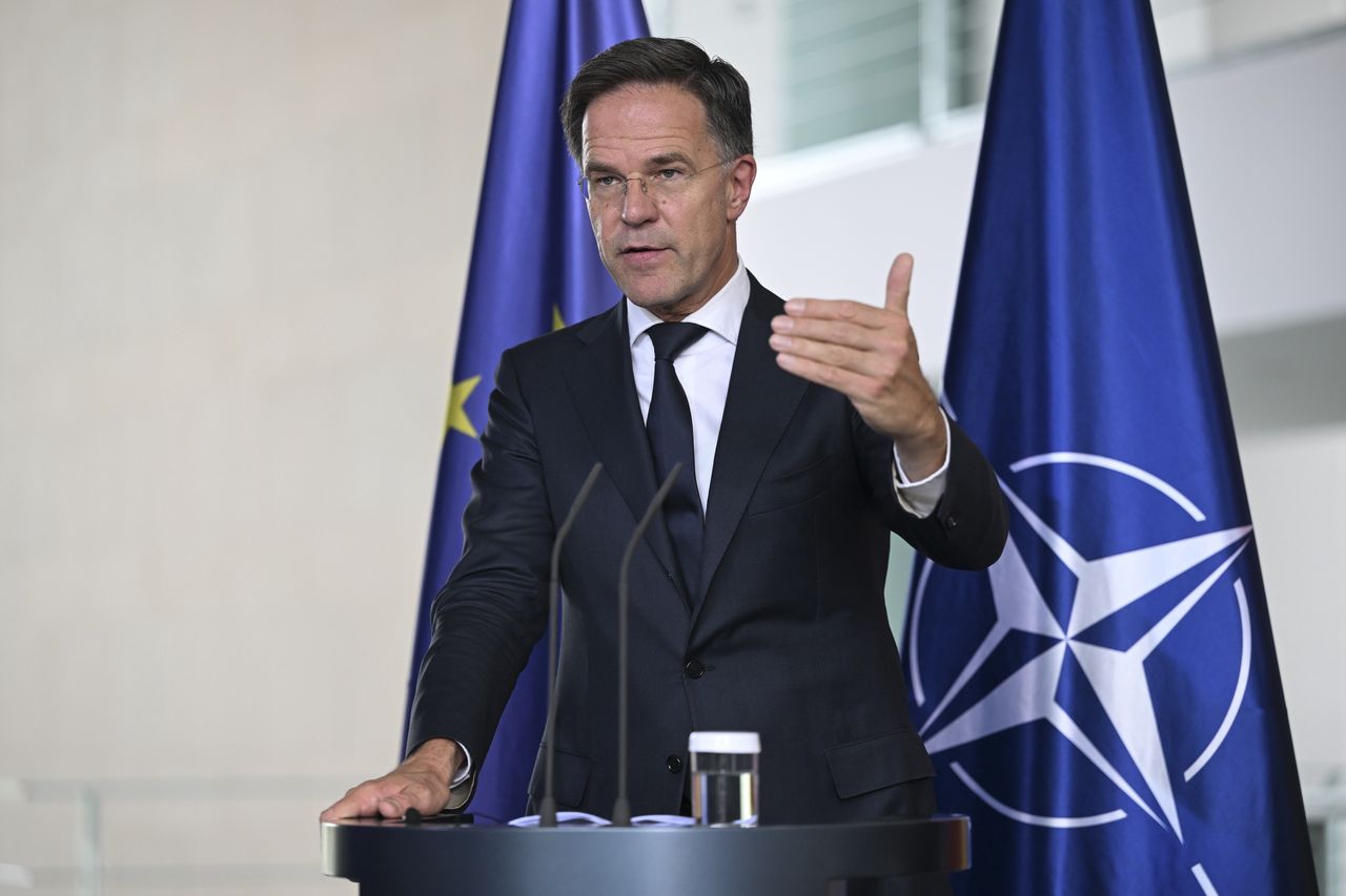 Placówka UE uszkodzona po ataku na Kijów. Szef NATO reaguje