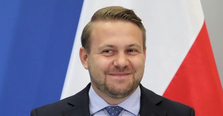 Polityk prawicy ironizuje z opozycji. "Czary-mary, hokus-pokus"