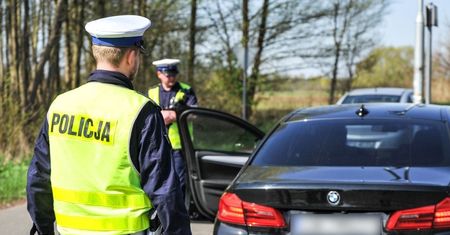 To był dziesiąty zakaz. Kierowca BMW uciekł przed policją