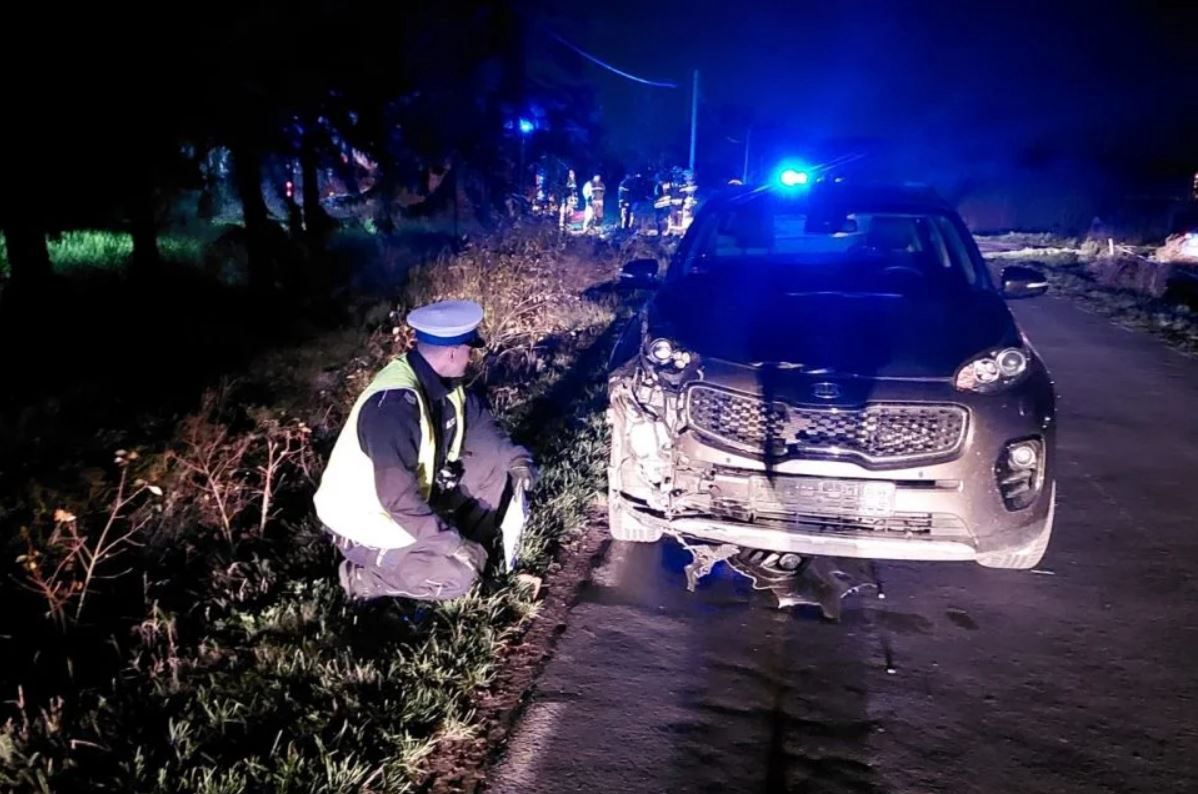 Tragiczny wypadek na trasie Szamotuły - Piotrkówko. Nie żyje 69-letni mężczyzna