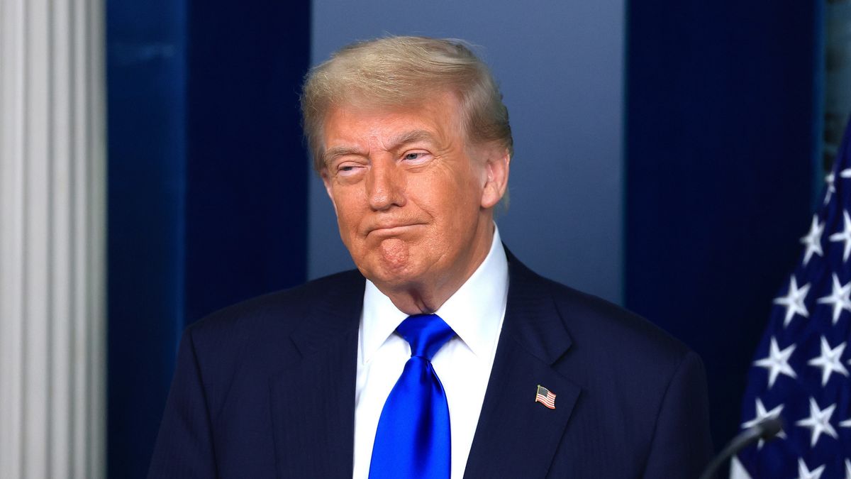 Może się okazać, że Donald Trump uruchomi proces, którego nie będzie w stanie zatrzymać - komentuje Piotr Kuczyński