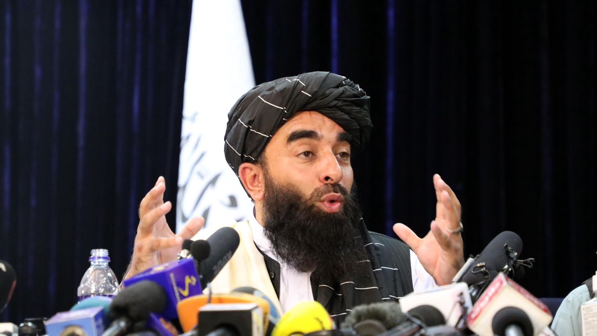 KABUL, AFGHANISTAN - AUGUST 17: Taliban spokesperson Zabihullah Mujahid answers press members questions as he holds a press conference in Kabul, Afghanistan on August 17, 2021. (Photo by Sayed Khodaiberdi Sadat/Anadolu Agency via Getty Images)