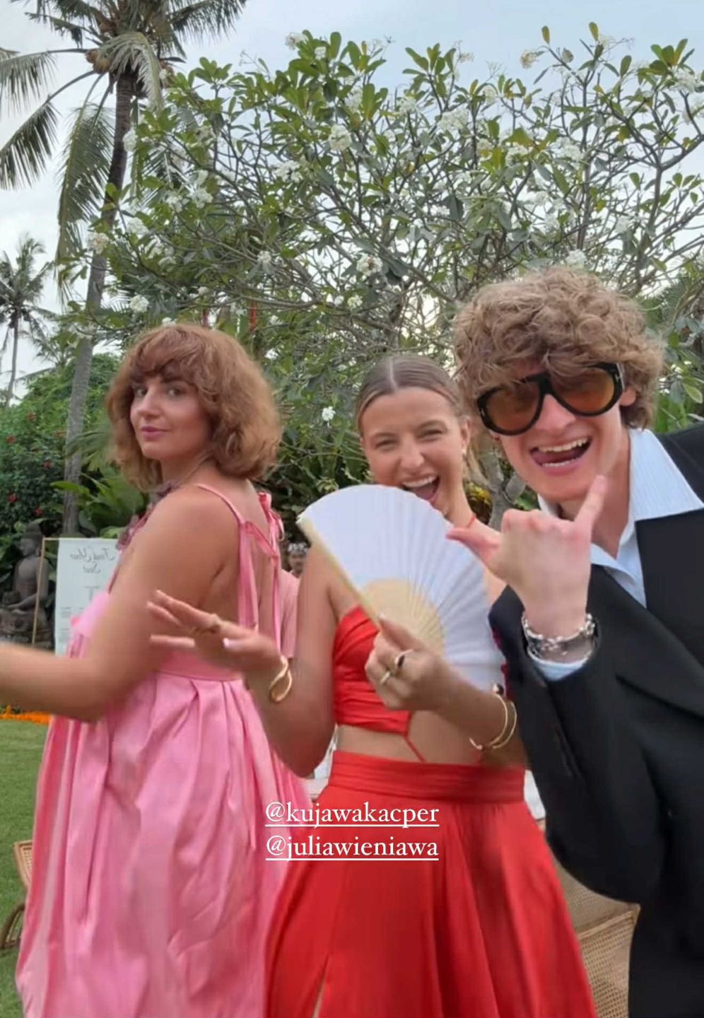 Julia Wieniawa i Maria Prokop bawią się na weselu na Bali 