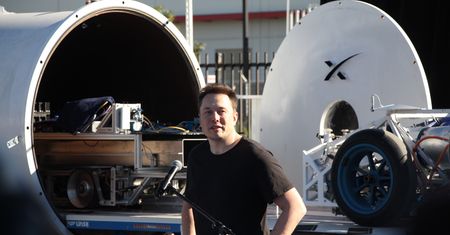 Elon Musk przypominał sobie o hyperloopie. To jeden z jego najbardziej szalonych pomysłów