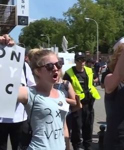 Zarzuty dla protestujących przed siedzibą PiS. Policja przesłuchała 11 osób