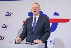 Policjanci bez kamizelek podczas obławy? Szef MSWiA dementuje