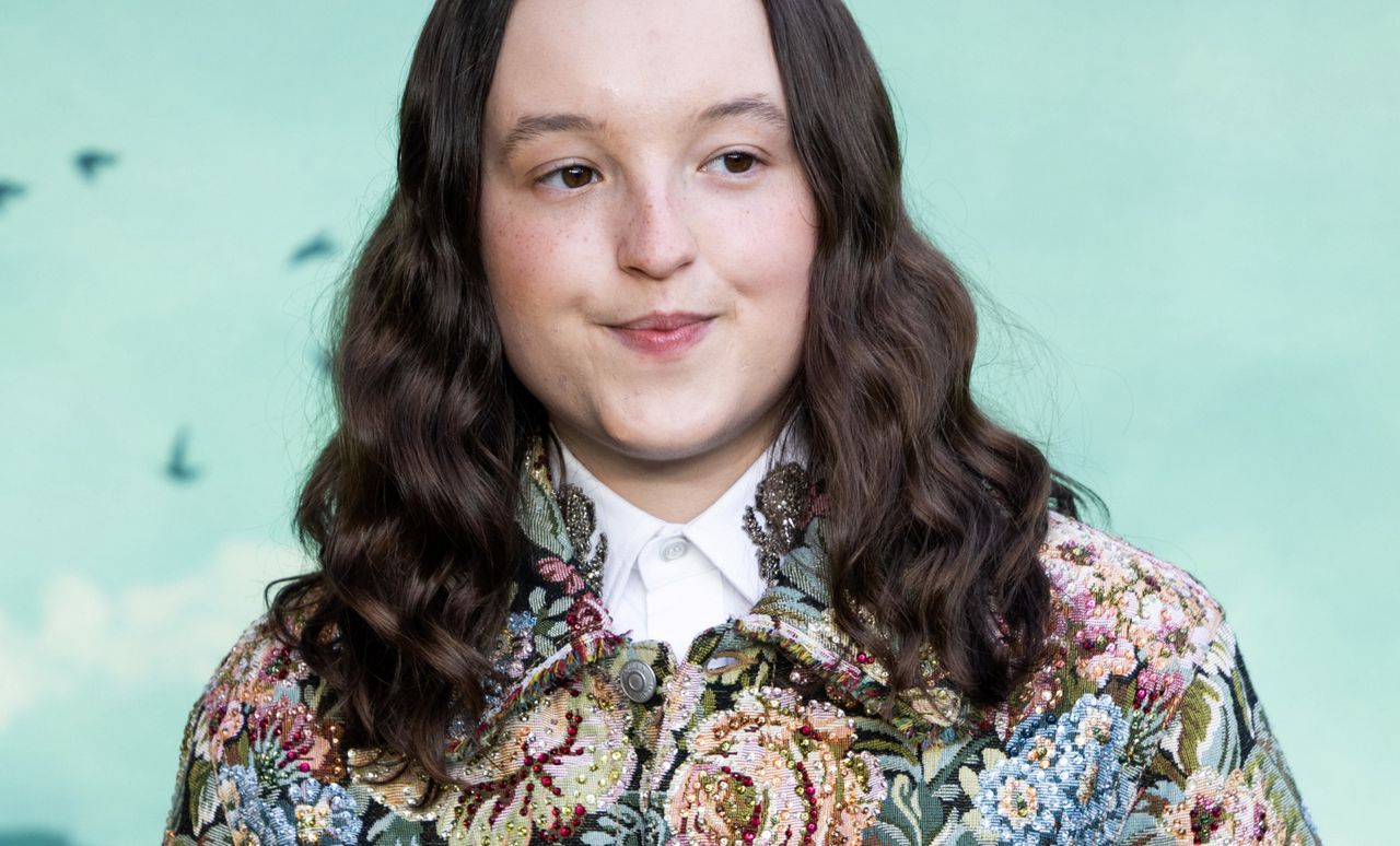Bella Ramsey o coming oucie. "Część mnie żałuje"