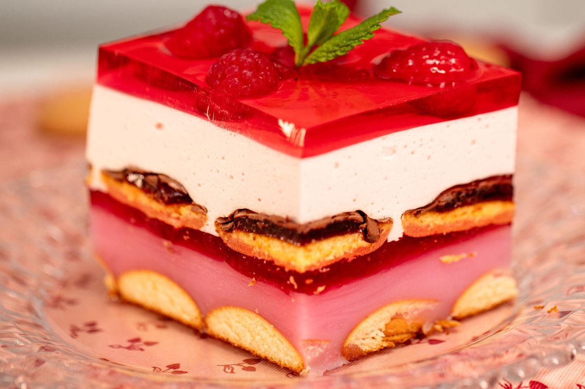 Ciasto Fiona bije rekordy popularności. Nie musisz nic piec, a wygląda lepiej niż tort