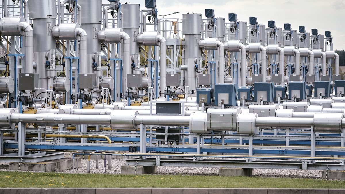 Polish Gas Storage as Russia Cuts Supply to Poland and BulgariaPipework at the Wierzchowice Underground Gas Storage Facility, operated by Polskie Gornictwo Naftowe i Gazownictwo SA, also known as PGNiG, in Wierzchowice, Poland, on Wednesday, April 27, 2022. Russia halted gas flows to Poland and Bulgaria in a major escalation, and said it will keep supplies switched off until the two countries agree to Moscow's demands to pay for the fuel in rubles. Photographer: Bartek Sadowski/Bloomberg via Getty ImagesBloombergeuropean, energy, polish, fossil fuels, oil storage, fuels, ukrrus22, emea, business news, energy, natural resources, oil, gas, euro members, e.u., eu, industries, markets