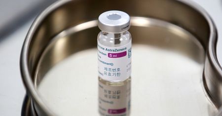 Zakrzepy krwi po szczepionce AstraZeneca. Anglicy nie mają wątpliwości