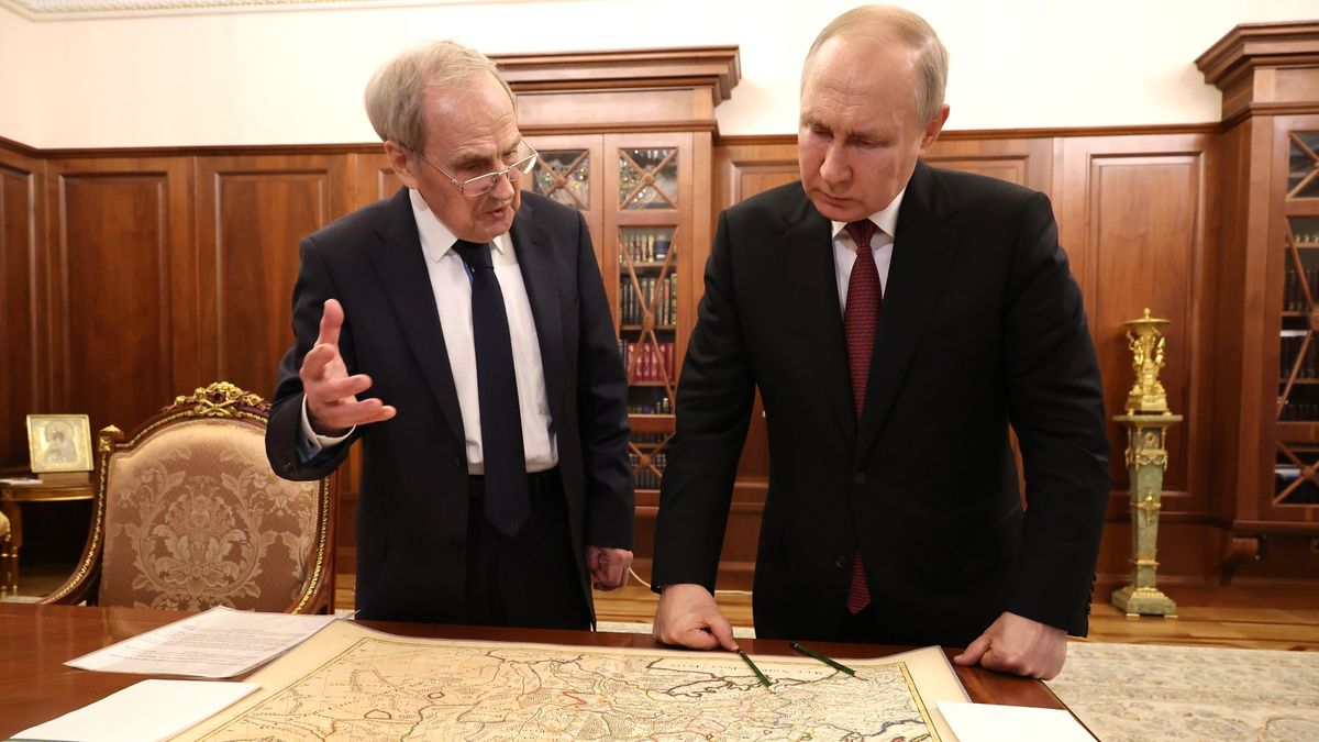 Władimir Putin chciał błysnąć znajomością starych map, ale zaliczył wpadkę