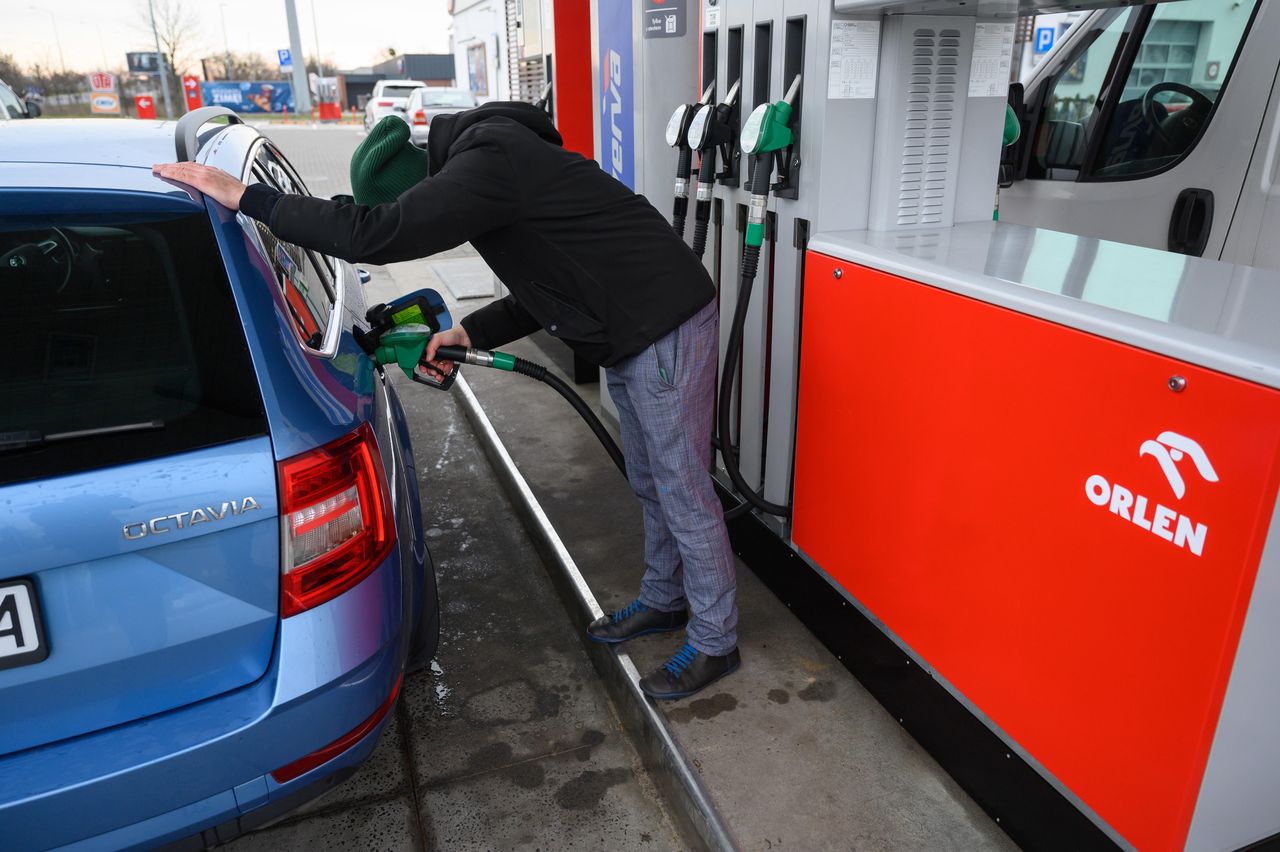 Cena ropy ostro w dół? Jest prognoza Goldman Sachs