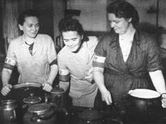 Okupacja od kuchni. Jak zdobywano jedzenie w czasie wojny?