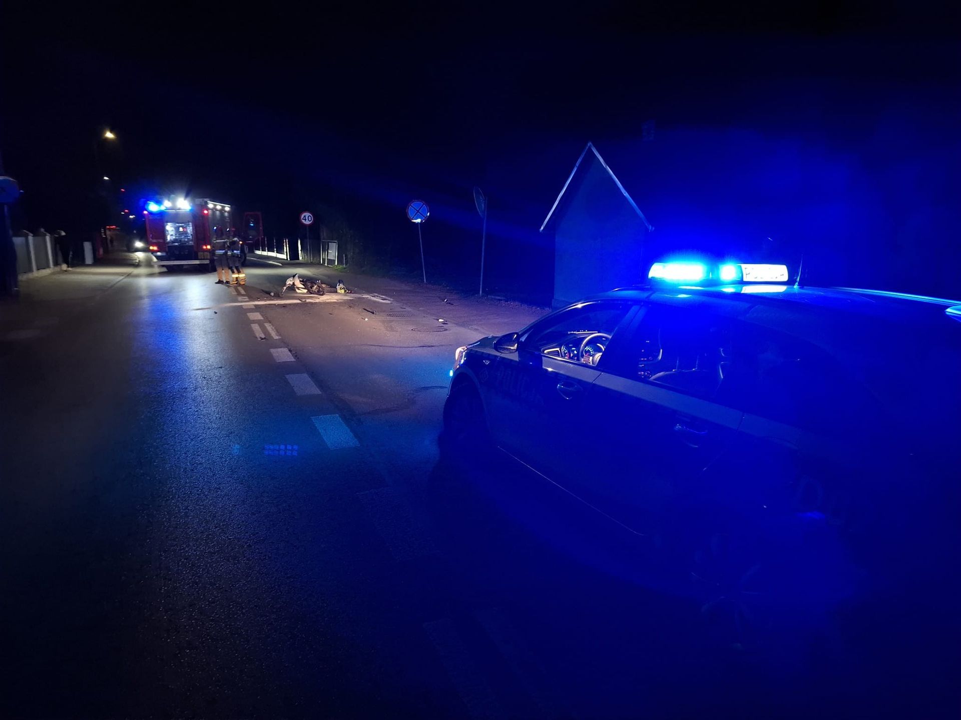 Poważny wypadek w pobliżu cmentarza. Śmigłowiec przetransportował 14-latka do szpitala