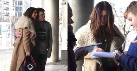 Halejcio rozdaje autografy pod TVN-em