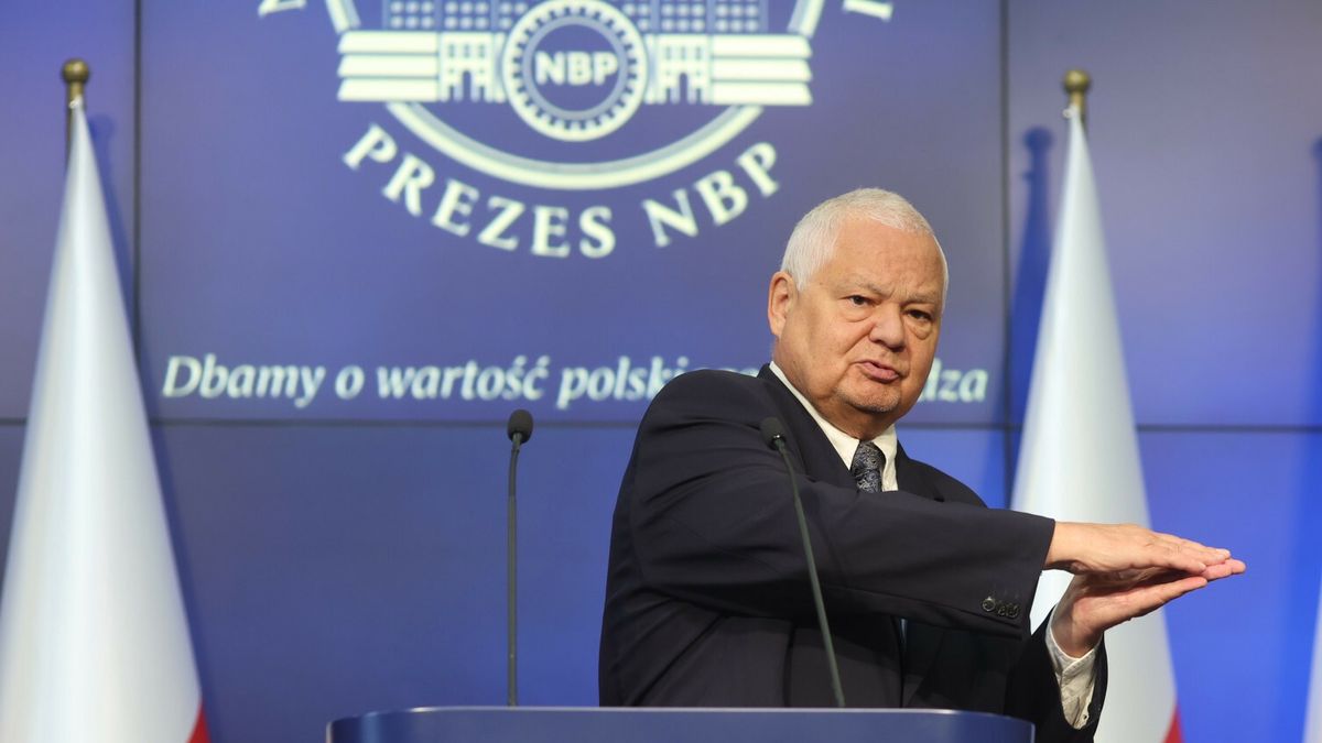 Konferencja prezesa NBP Adama Glapi?skiego06.10.2022 Warszawa Konferencja prezesa NBP Adama Glapinskiego N/z Adam Glapinski fot Andrzej Iwanczuk/REPORTERAndrzej Iwanczuk/REPORTER