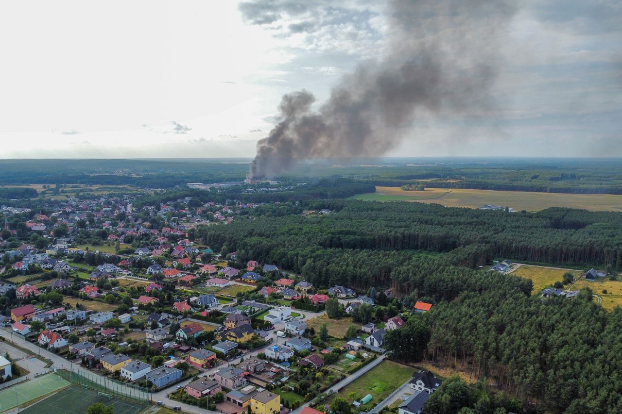 Ogromny pożar w Zielonej Górze. Alert dla okolicy, na miejscu wojsko