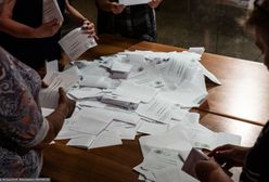 Nieprawidłowości w komisjach. Obie na niekorzyść Nawrockiego