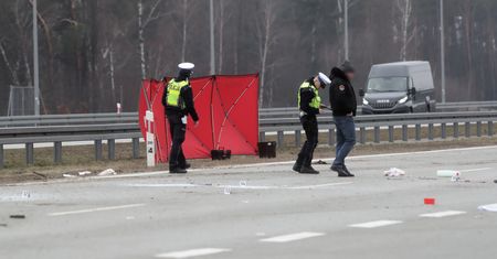 Wypadek na S8. Jedna osoba nie żyje