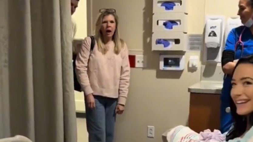 Nie wiedziała, że jej córka urodziła bliźniaki