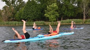 Fitness na środku jeziora. Wyjątkowe wakacyjne zajęcia wągrowieckiego OSiR-u