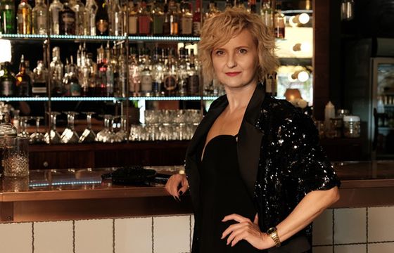 O życiowym zakręcie u kobiet w wieku balzakowskim. Recenzja nowego serialu „Klara” od Playera