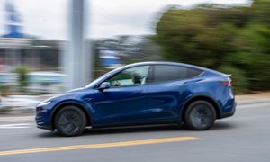 Lawinowy wzrost elektryków w Polsce. Wymieniają dwa główne powody