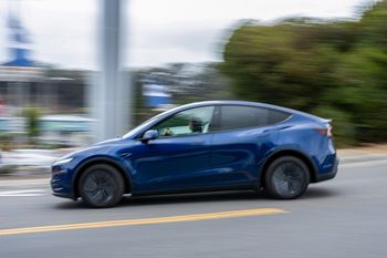 Lawinowy wzrost elektryków w Polsce. Wymieniają dwa główne powody