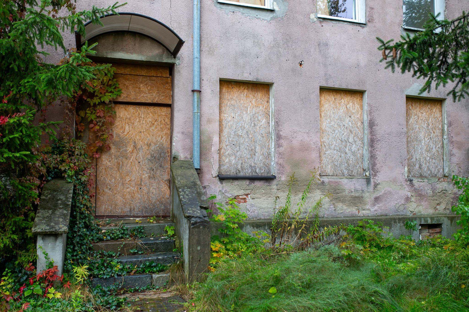 Budynki komunalne przy ul. Lotha idą do rozbiórki.