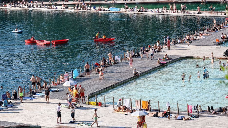 Zakrzówek przyciąga tłumy osób, chcących wypocząć 