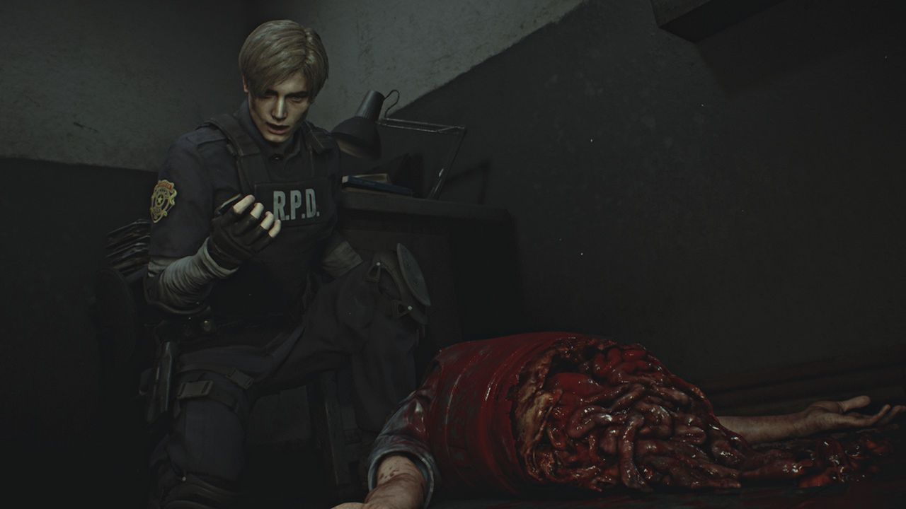 Leon: "Nie wierzę... No po prostu nie wierzę własnym oczom. Capcom..."