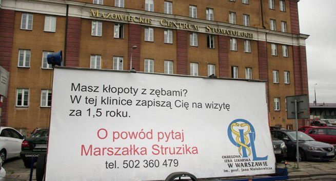„O powód pytaj Marszałka Struzika” - lekarze reklamami protestują przeciw zarządzaniu służbą zdrowia