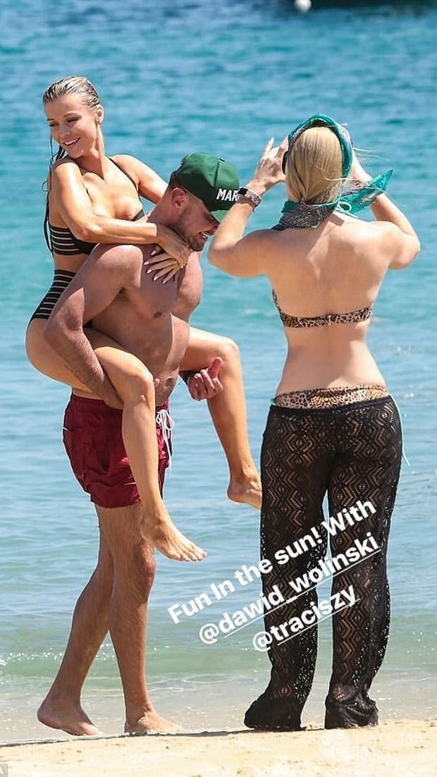 Joanna Krupa w obłednych strojach kąpielowych i Dawid Woliński na wakacjach w Mykonos gdzie przypadkowo spotkali Sarę Boruc i Marine Łuczenko