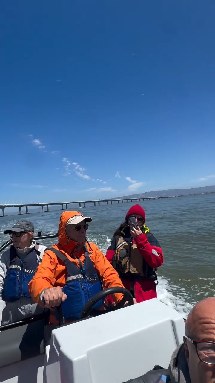 Piotr Gąsowski podczas rodzinnego rejsu w San Francisco