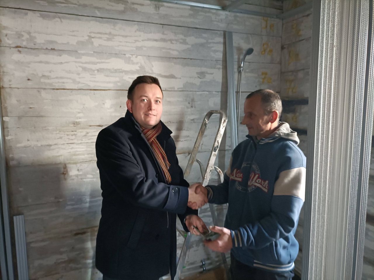 Wójt Sułowa oddaje 1/10 swojej pensji. "To jedna z moich deklaracji wyborczych"