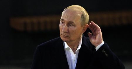 Wojna w Ukrainie. "Putin gotowy do negocjacji". Warunek Kremla jest absurdalny [RELACJA NA ŻYWO]