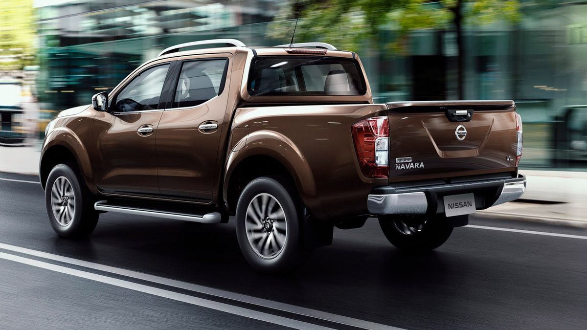 Nowy Nissan Navara - obszerna galeria producenta 1