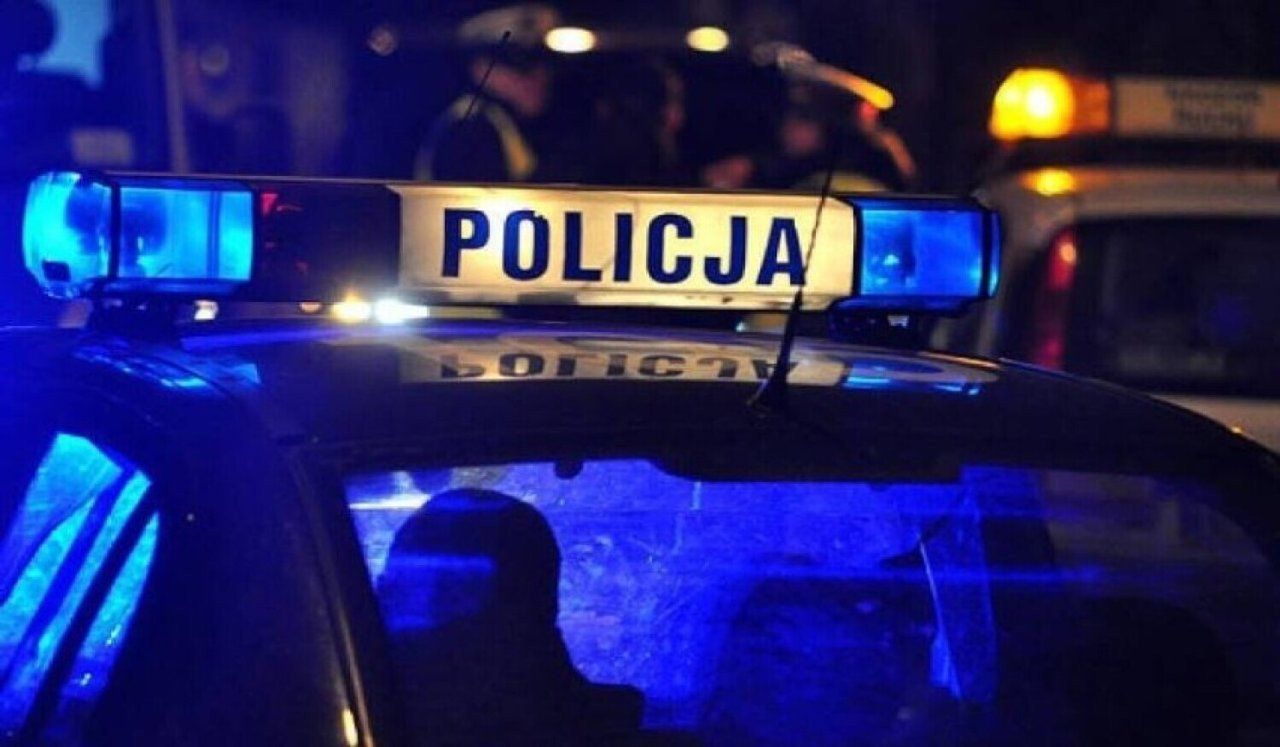 Police: Policja wciąż szuka dwóch mężczyzn podejrzewanych o dokonanie zabójstwa