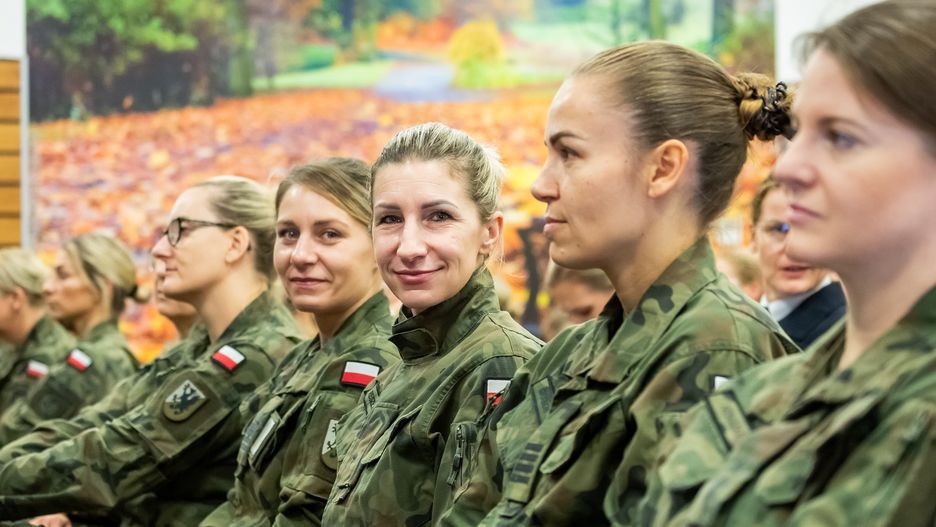 Program konferencji objął 4 panele tematyczne, które miały jeden cel - podkreślenie wpływu kobiet i ich roli liderek w różnych obszarach bezpieczeństw.