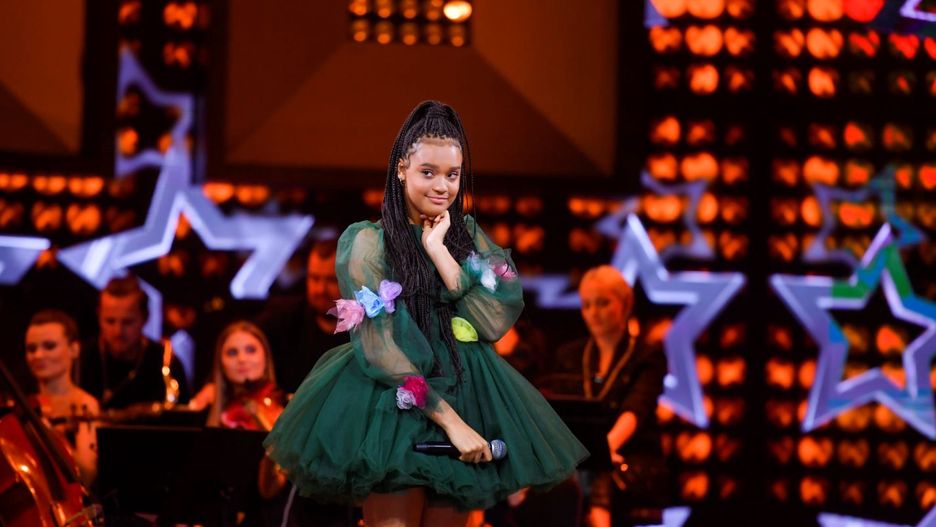 Sara James wystawiła na aukcję WOŚP sukienkę z "Szansy na sukces"