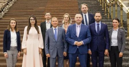 Sikorski uderzył w Nawrockiego. Przypomniał spotkanie w moskiewskim muzeum