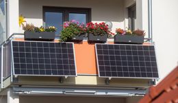 Fotowoltaika na balkonie. Policzyli, ile można zaoszczędzić na rachunkach