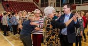 Rekordowa frekwencja podczas zajęć tanecznych dla seniorów. Prezydent też tańczył. Mamy zdjęcia